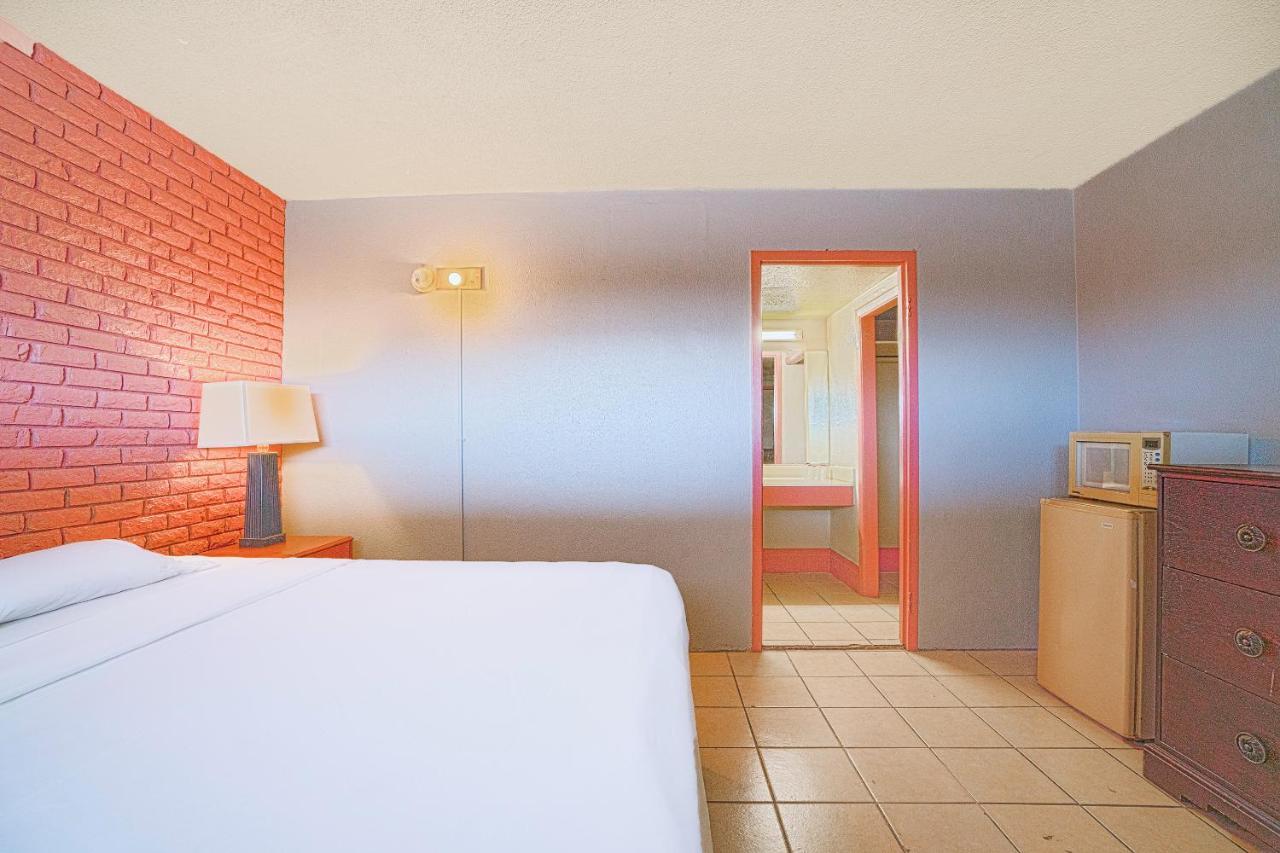 Town & Country Motel Bossier City By Oyo Extérieur photo